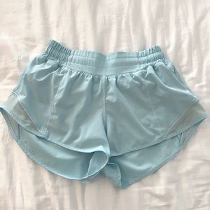 LULULEMON SIZE 4, 2.5, ICING BLUE